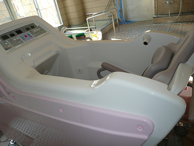 車いす専用の機械浴装置